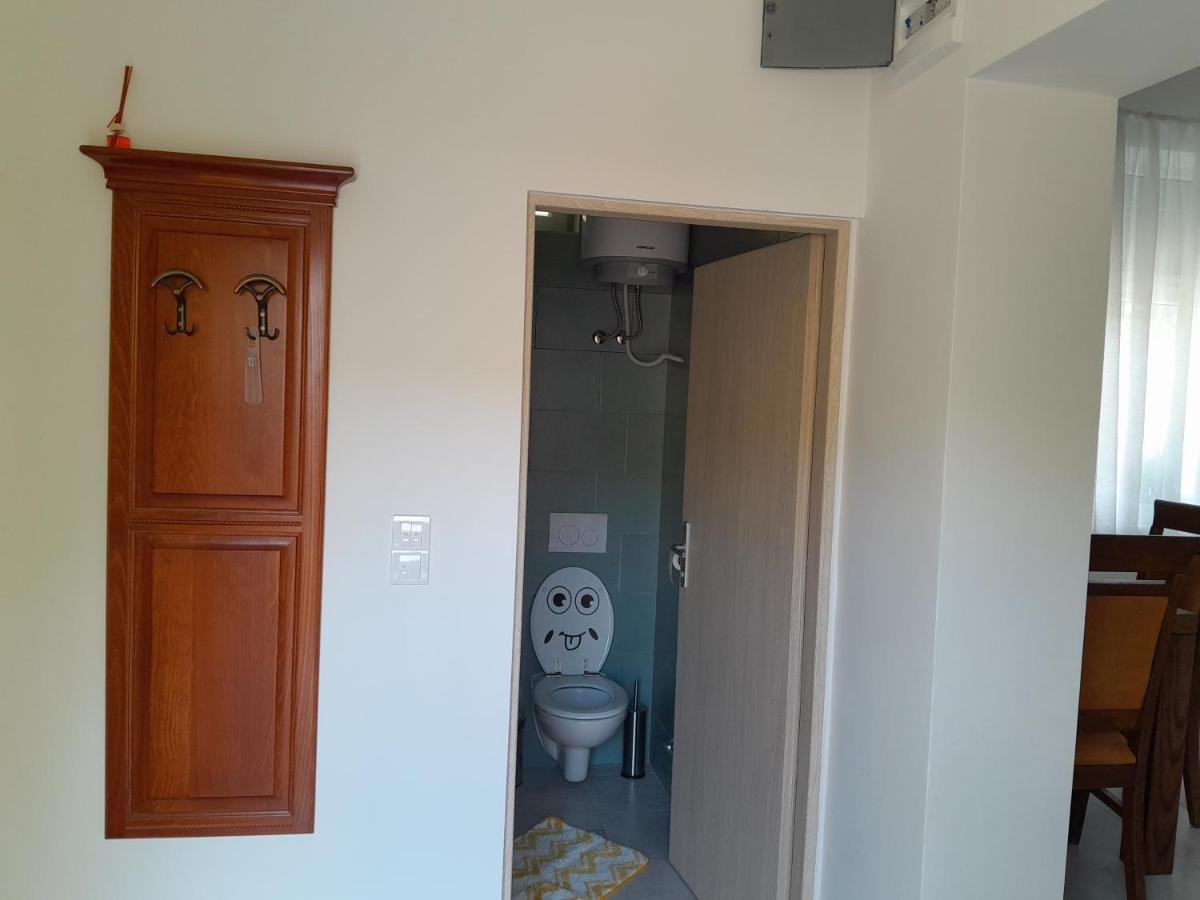 Apartmani Studio Apartmani Senjska Maslina Senj  Ngoại thất bức ảnh